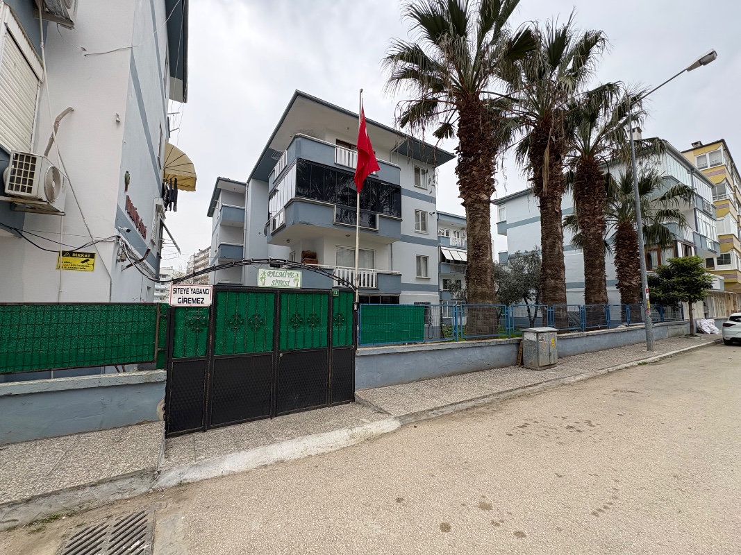 Gemlik Küçük Kumlada Satılık Tadilatlı 2+1 Hemen Taşın!