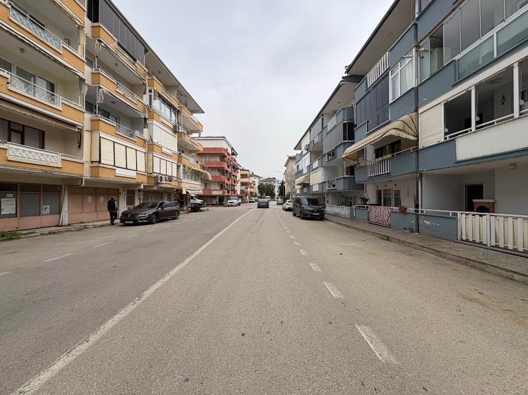 Gemlik Küçük Kumlada Satılık Tadilatlı 2+1 Hemen Taşın!