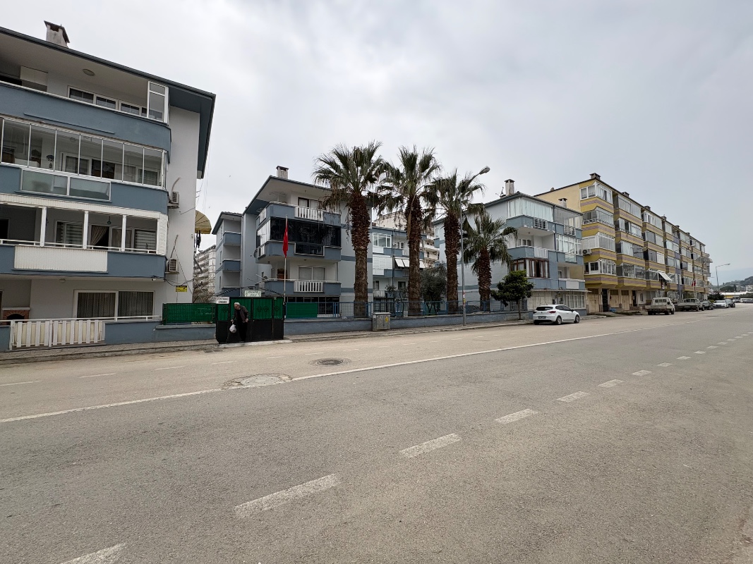 Gemlik Küçük Kumlada Satılık Tadilatlı 2+1 Hemen Taşın!