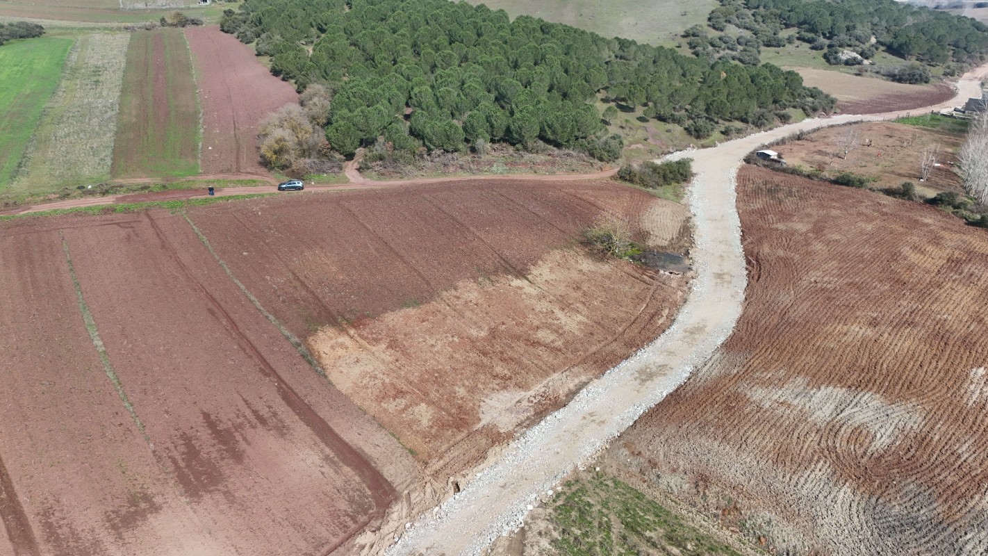 BURSA MUDANYA YÖRÜKYENİCESİ'NDE SATILIK KÖYE YAKIN KÖŞE PARSEL
