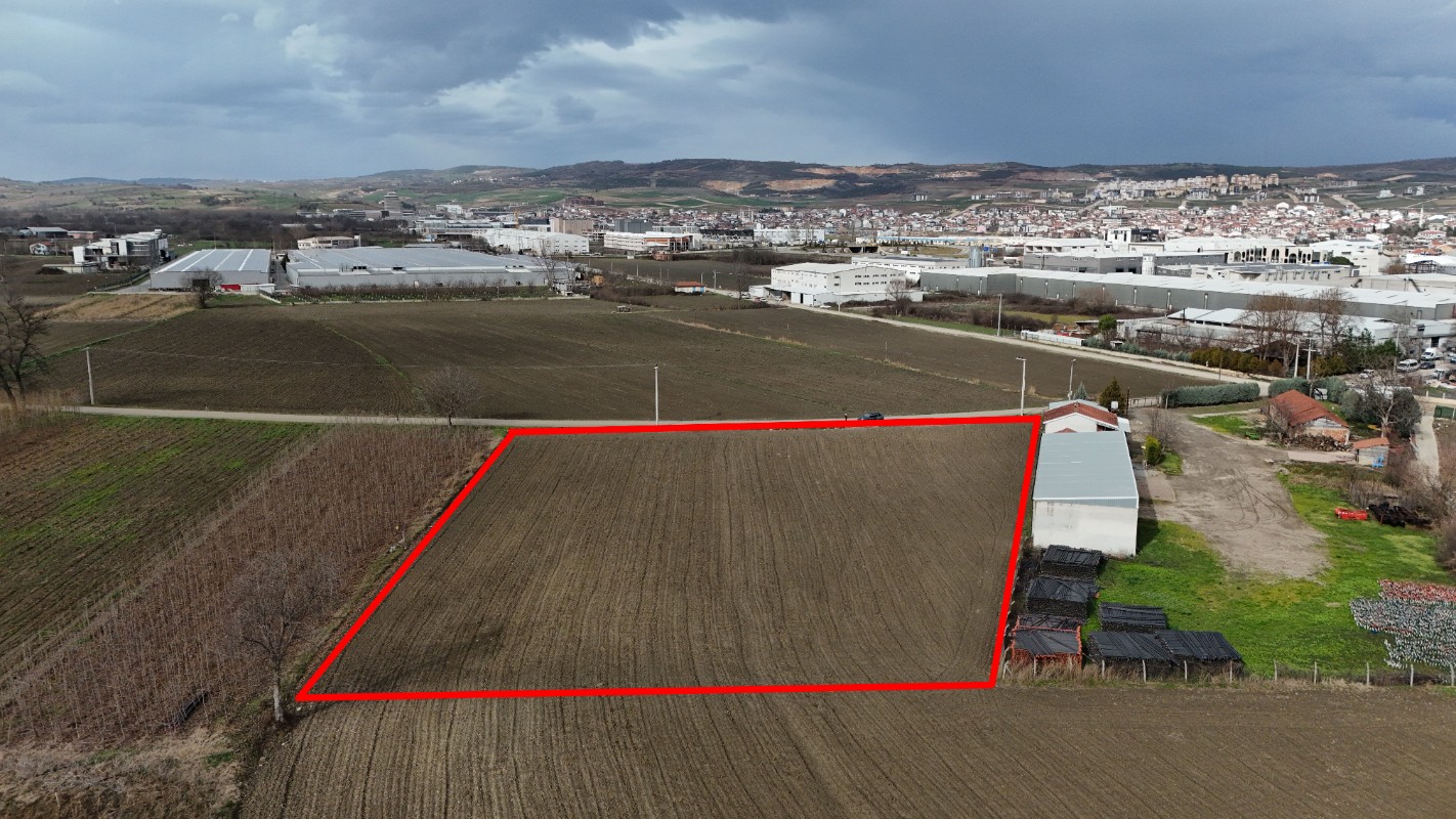 BURSA İNEGÖL YENİCE SANAYİ İÇİNDE ANKARA ASFALTINA 300 METRE