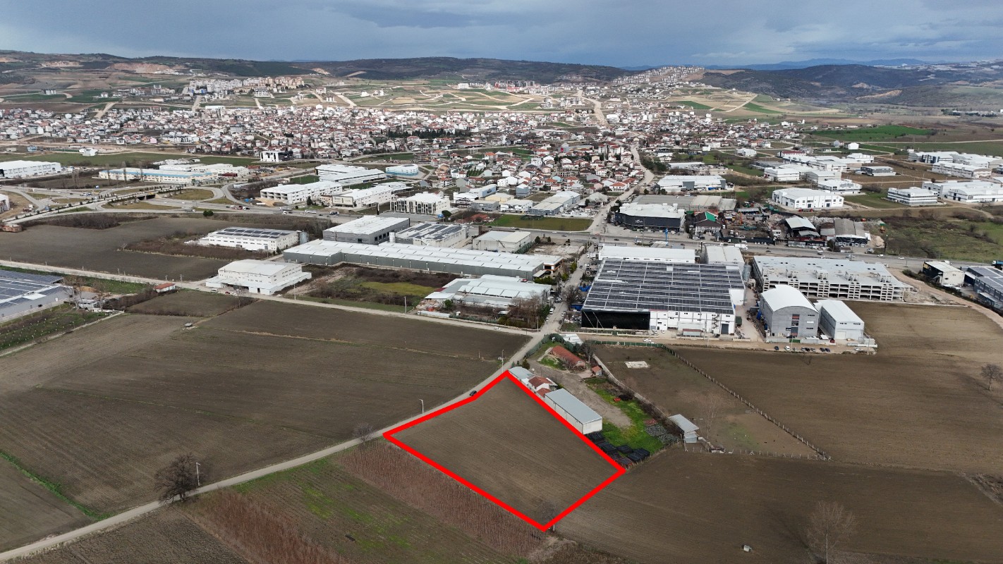BURSA İNEGÖL YENİCE SANAYİ İÇİNDE ANKARA ASFALTINA 300 METRE