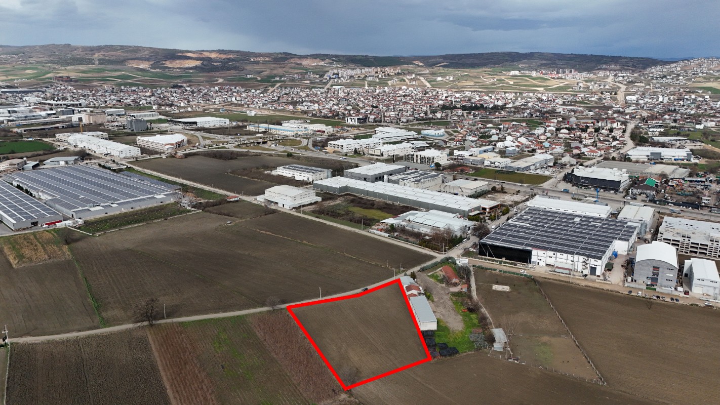 BURSA İNEGÖL YENİCE SANAYİ İÇİNDE ANKARA ASFALTINA 300 METRE