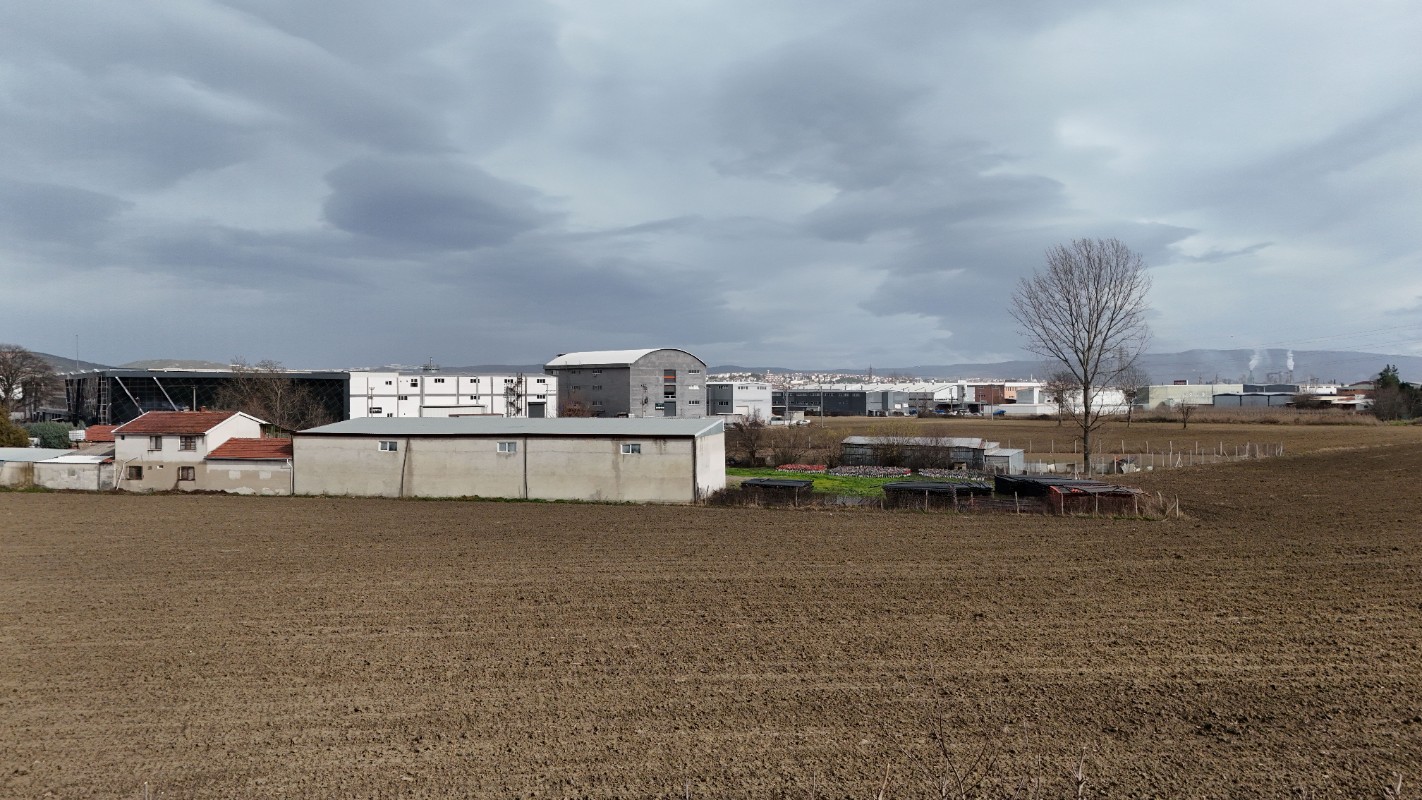 BURSA İNEGÖL YENİCE SANAYİ İÇİNDE ANKARA ASFALTINA 300 METRE