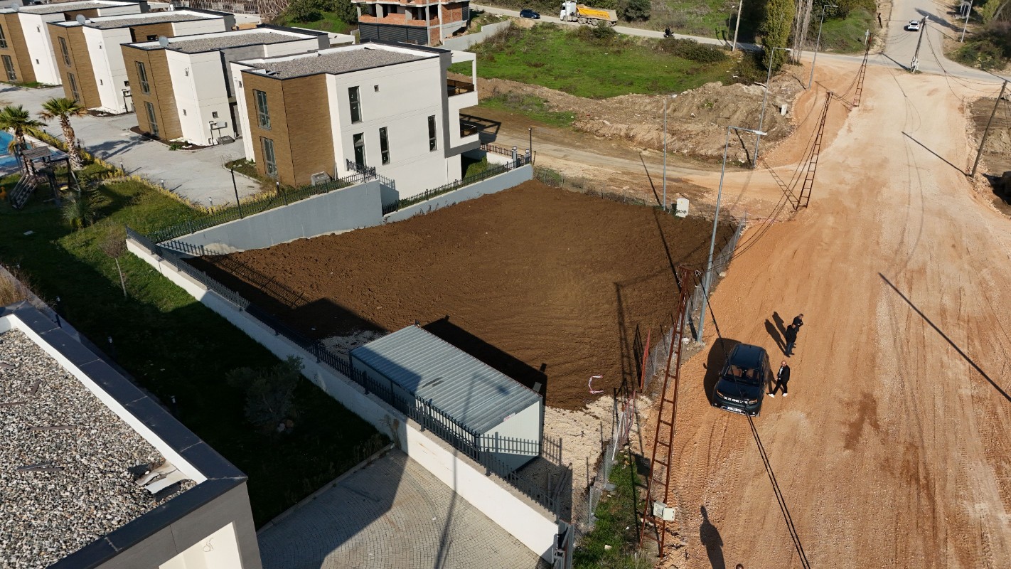 BURSA GÜMÜŞTEPE 20'LİK YOLA CEPHE KÖŞE PARSEL TİCARİ KONUT
