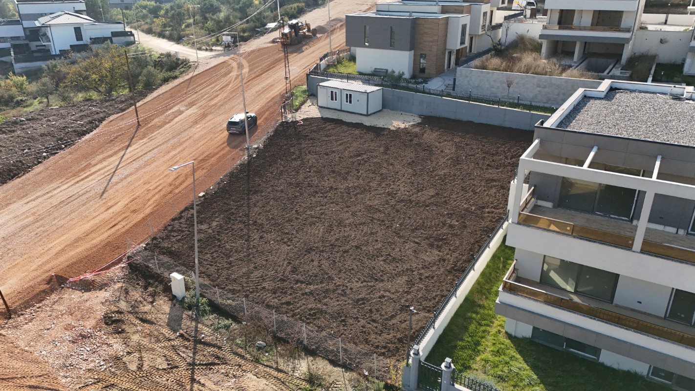 BURSA GÜMÜŞTEPE 20'LİK YOLA CEPHE KÖŞE PARSEL TİCARİ KONUT