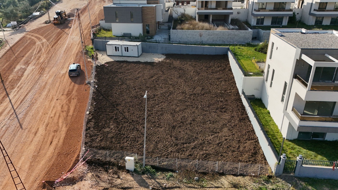 BURSA GÜMÜŞTEPE 20'LİK YOLA CEPHE KÖŞE PARSEL TİCARİ KONUT