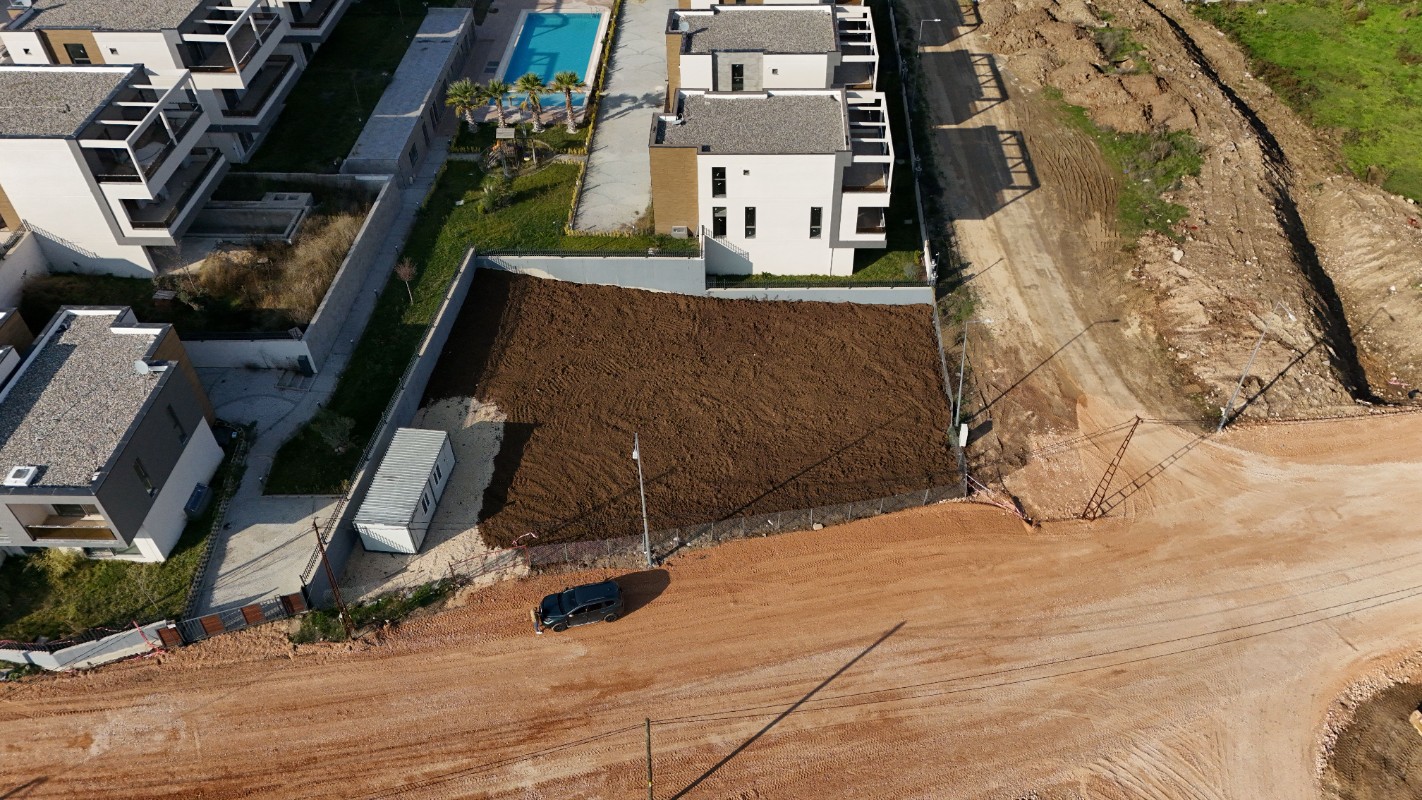 BURSA GÜMÜŞTEPE 20'LİK YOLA CEPHE KÖŞE PARSEL TİCARİ KONUT