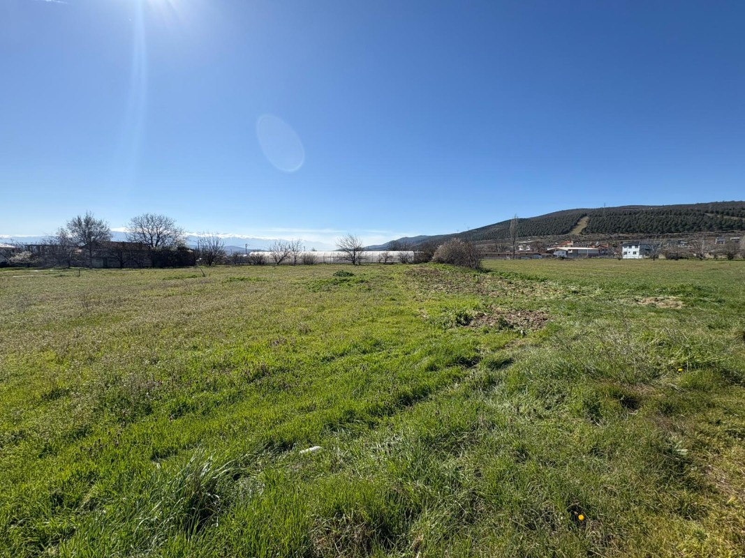Bursa Yenişehirde 1.071 m² Yola Cepheli Arsa