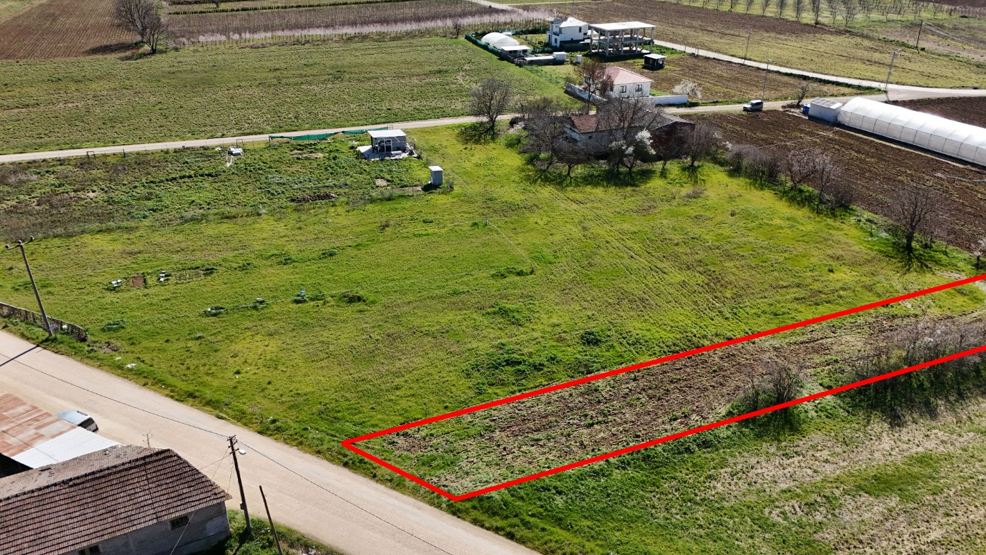 Bursa Yenişehirde 1.071 m² Yola Cepheli Arsa