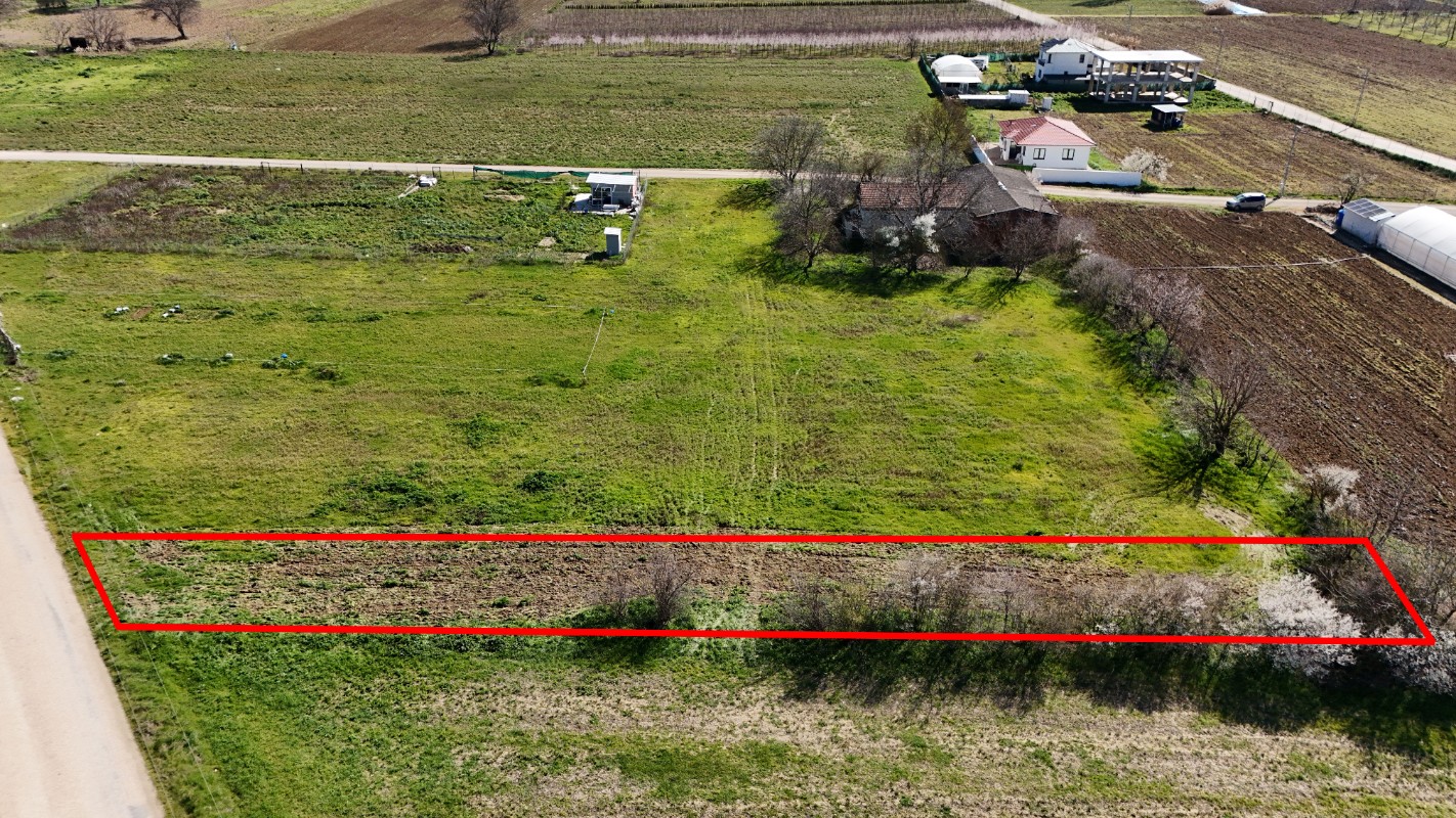 Bursa Yenişehirde 1.071 m² Yola Cepheli Arsa