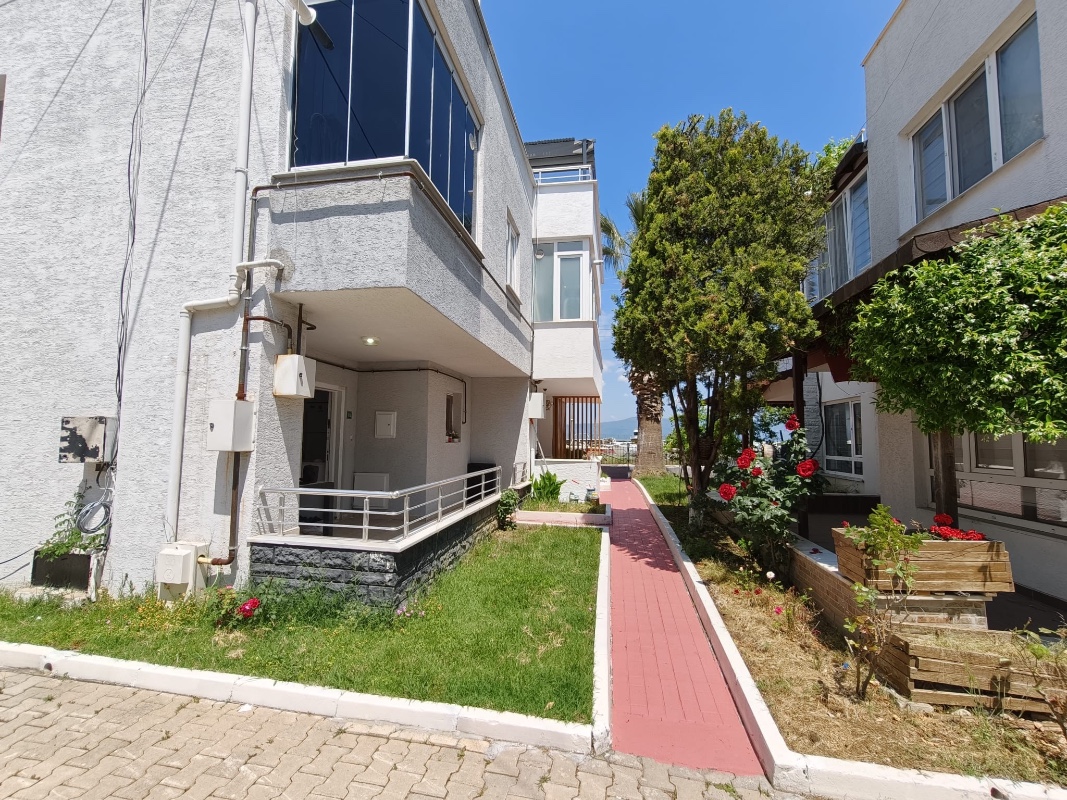 BURSA GEMLİK KURŞUNLU’DA KİRALIK 3+1 EŞYALI VİLLA