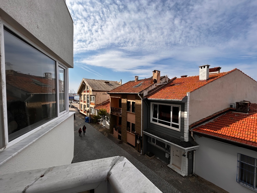 MUDANYA HALİTPAŞA MAHALLESİNDE DENİZ MANZARALI SATILIK 3+1 DAİRE