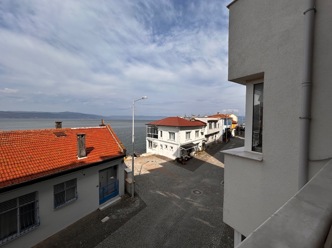 MUDANYA HALİTPAŞA MAHALLESİNDE DENİZ MANZARALI SATILIK 3+1 DAİRE
