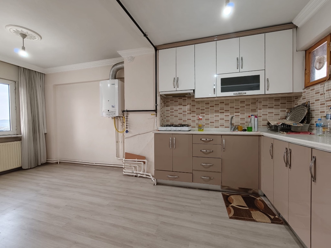 ANKARA CADDESİ DAVUTDEDE METRO İSTASYONU YANI KİRALIK 3+1 DAİRE
