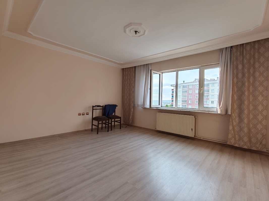 ANKARA CADDESİ DAVUTDEDE METRO İSTASYONU YANI KİRALIK 3+1 DAİRE