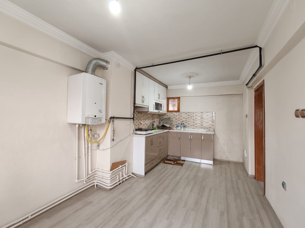 ANKARA CADDESİ DAVUTDEDE METRO İSTASYONU YANI KİRALIK 3+1 DAİRE