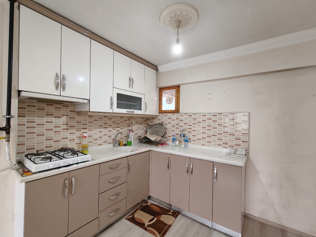 ANKARA CADDESİ DAVUTDEDE METRO İSTASYONU YANI KİRALIK 3+1 DAİRE