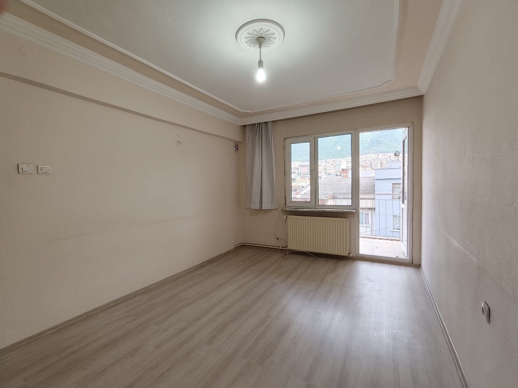 ANKARA CADDESİ DAVUTDEDE METRO İSTASYONU YANI KİRALIK 3+1 DAİRE