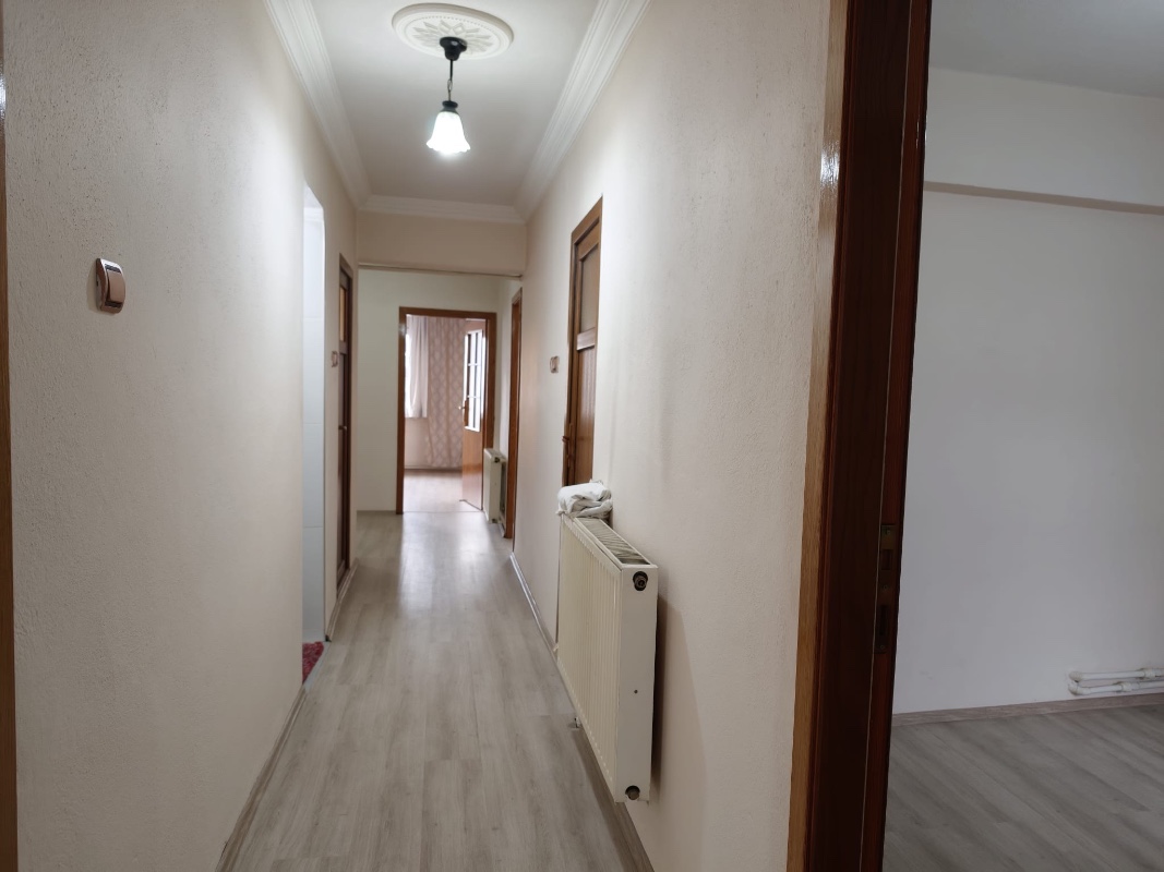 ANKARA CADDESİ DAVUTDEDE METRO İSTASYONU YANI KİRALIK 3+1 DAİRE