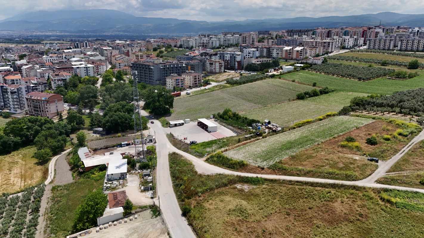 Görükle'de Asfalt Cepheli, İmar sınırı - 875m² - Kısmi Takaslı
