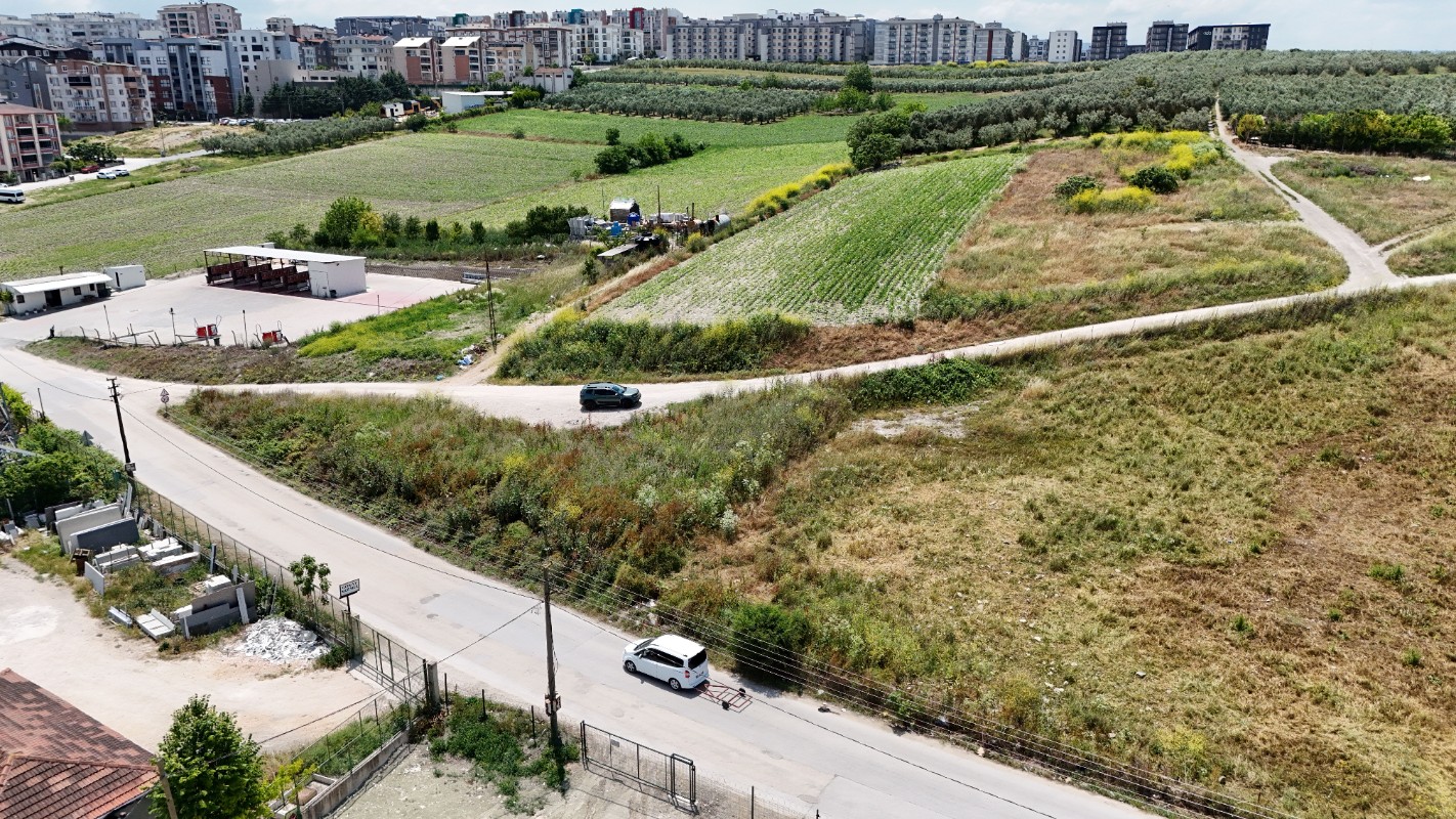 Görükle'de Asfalt Cepheli, İmar sınırı - 875m² - Kısmi Takaslı