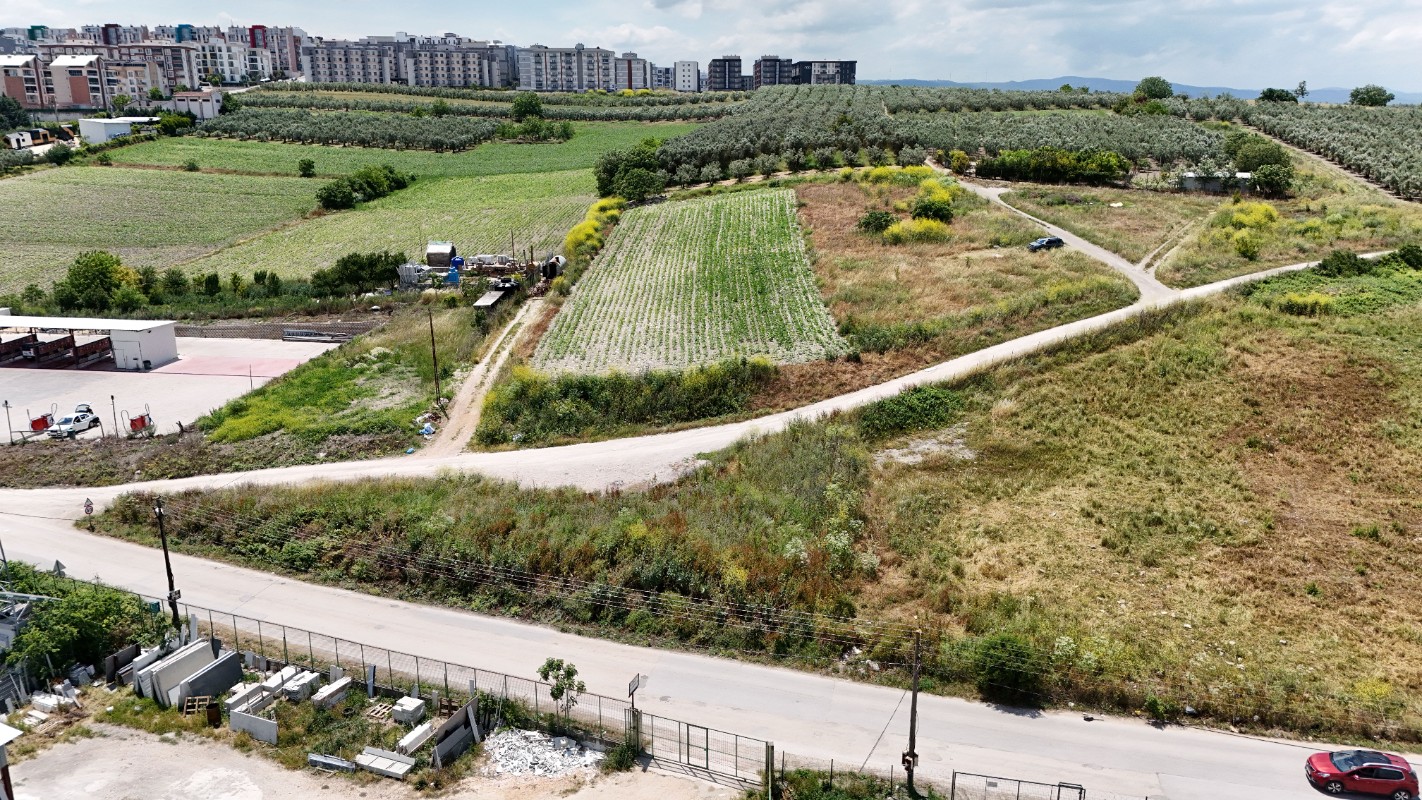 Görükle'de Asfalt Cepheli, İmar sınırı - 875m² - Kısmi Takaslı
