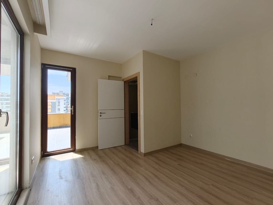 BURSA 23 NİSAN MAHALLESİNDE SATILIK LÜKS 4+1 DUBLEKS DAİRE