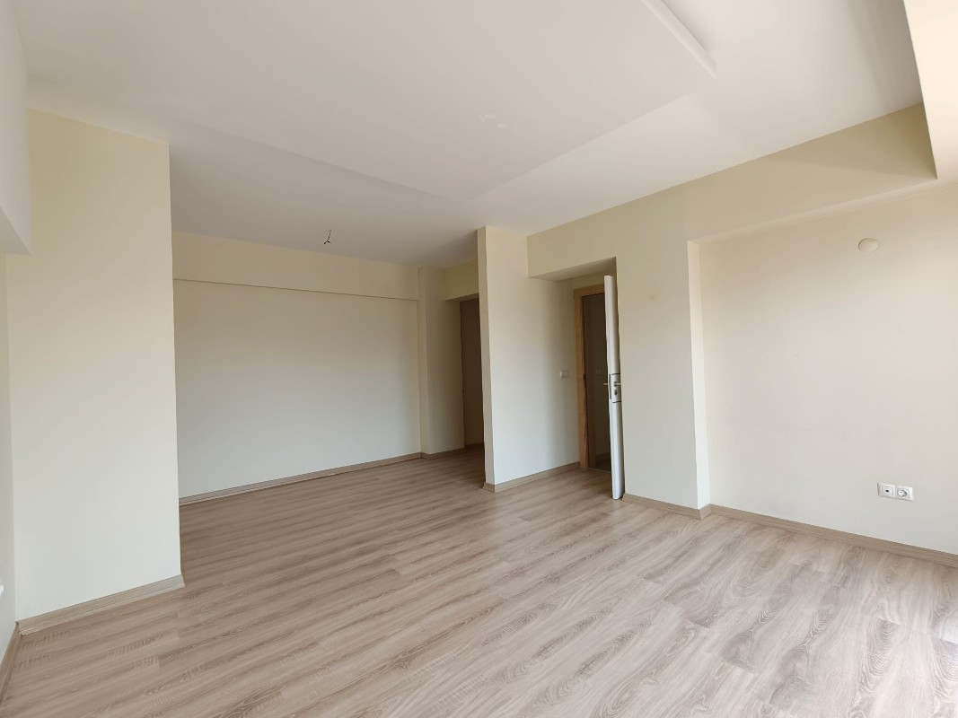 BURSA 23 NİSAN MAHALLESİNDE SATILIK LÜKS 4+1 DUBLEKS DAİRE