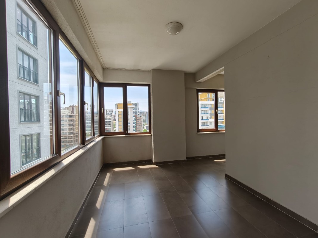 BURSA 23 NİSAN MAHALLESİNDE SATILIK LÜKS 4+1 DUBLEKS DAİRE