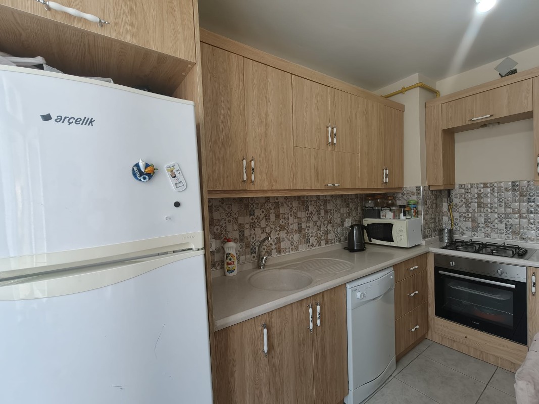 MAKSEM 'DE İÇİ FULL YENİLENMİŞ SATILIK 2+1 DAİRE
