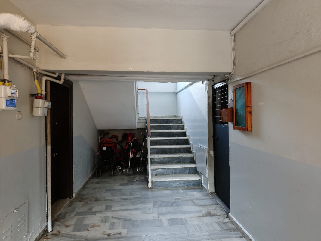 MAKSEM 'DE İÇİ FULL YENİLENMİŞ SATILIK 2+1 DAİRE