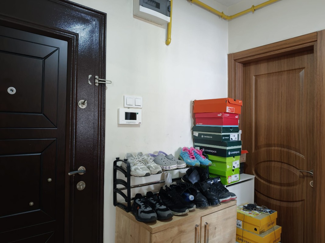 MAKSEM 'DE İÇİ FULL YENİLENMİŞ SATILIK 2+1 DAİRE