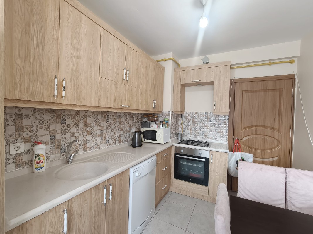 MAKSEM 'DE İÇİ FULL YENİLENMİŞ SATILIK 2+1 DAİRE