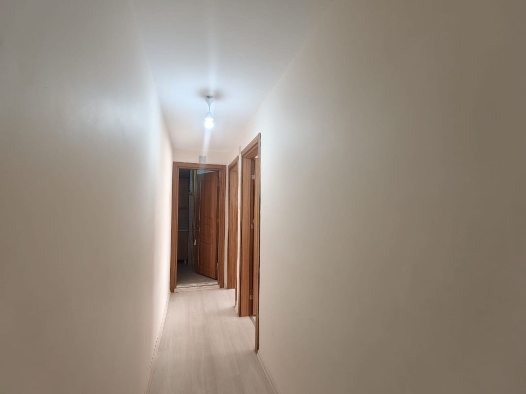 MAKSEM 'DE İÇİ FULL YENİLENMİŞ SATILIK 2+1 DAİRE