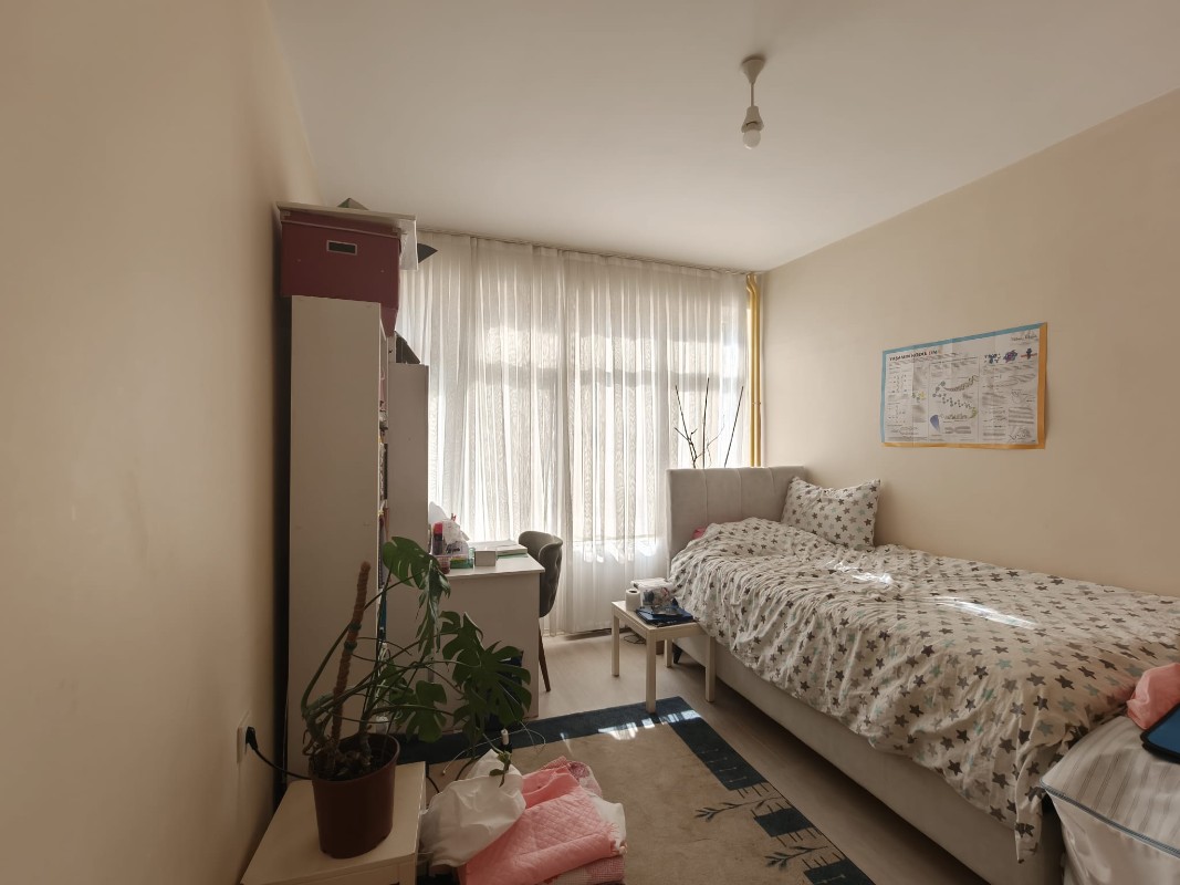 MAKSEM 'DE İÇİ FULL YENİLENMİŞ SATILIK 2+1 DAİRE