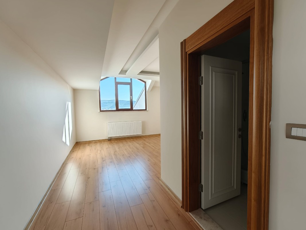 MUDANYA DA FULL DENİZ MANZARALI 5+2 KİRALIK LÜKS DUBLEKS DAİRE
