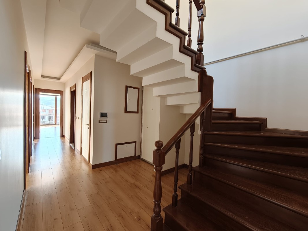 MUDANYA DA FULL DENİZ MANZARALI 5+2 KİRALIK LÜKS DUBLEKS DAİRE
