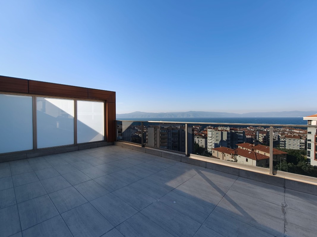 MUDANYA DA FULL DENİZ MANZARALI 5+2 KİRALIK LÜKS DUBLEKS DAİRE