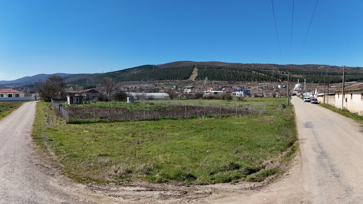 Bursa Yenişehir Koyunhisarda 594 m² Satılık Arsa | Yola Cephe